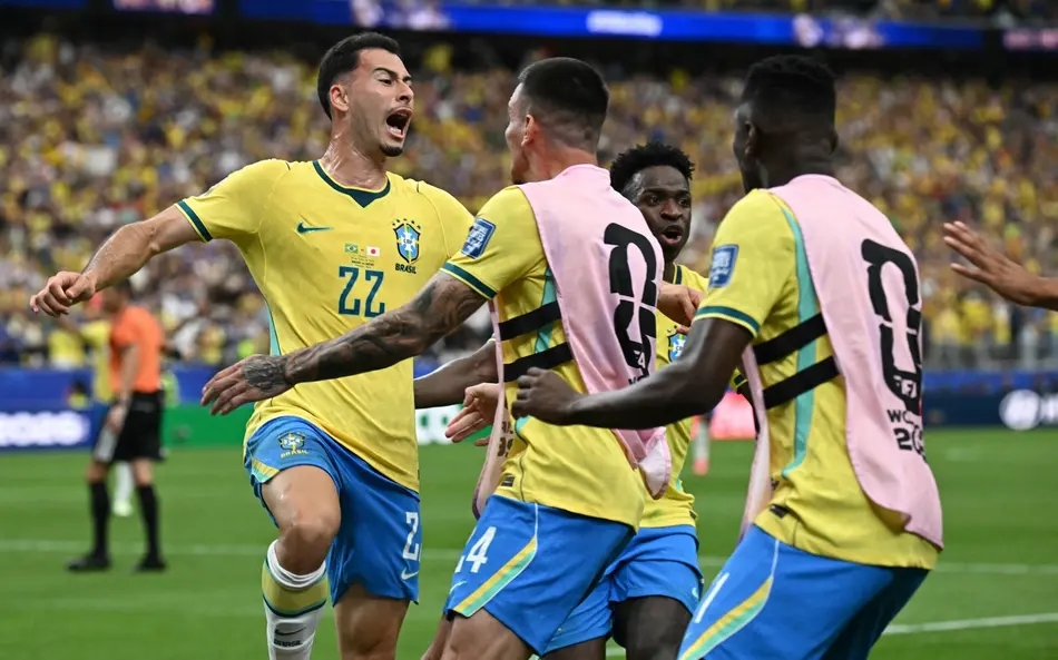 Martinelli salva o Brasil contra o Japão no último lance e garante a classificação na Copa do Mundo (Foto: Paul Ellis / AFP)